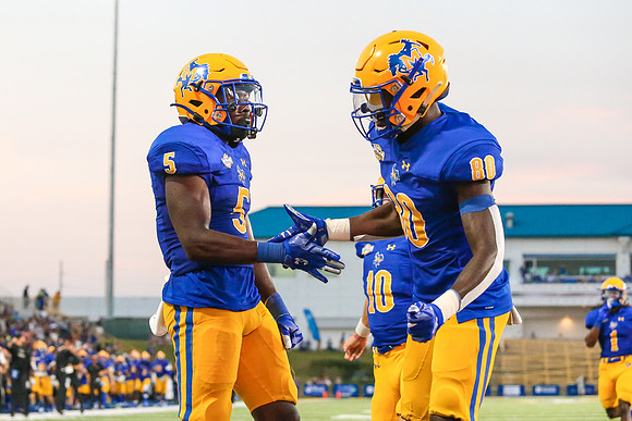 DZ9T0185