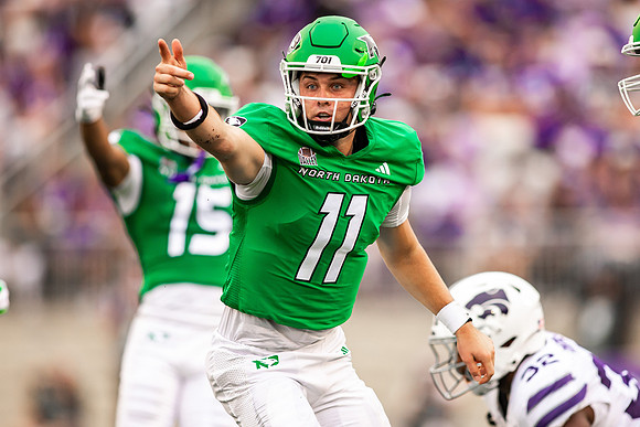 UND_vs_KSU-112